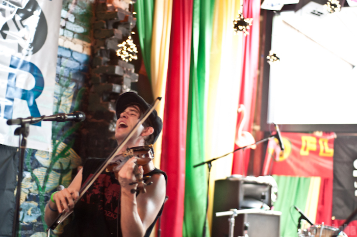 Owen Pallett at Flamingo Cantina, March 18, 2011. Photo by Chris Barth.