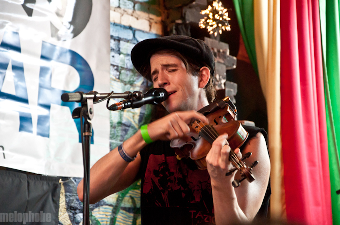 Owen Pallett at Flamingo Cantina, March 18, 2011. Photo by Chris Barth.
