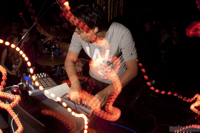 Shigeto at Crown Room, April 1, 2010. Photo by Lymay Iwasaki.