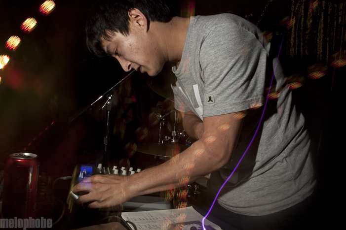 Shigeto at Crown Room, April 1, 2010. Photo by Lymay Iwasaki.