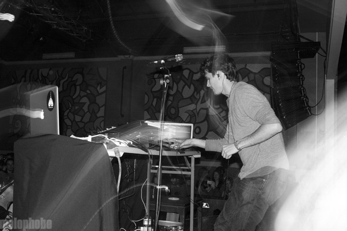 ESKMO at Wonder Ballroom, April 2, 2010. Photo by Lymay Iwasaki.