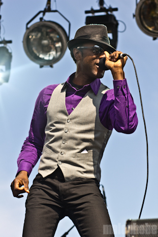 Aloe Blacc at Bigfoot Stage, May 28, 2011. Photo by Troy Dunham.