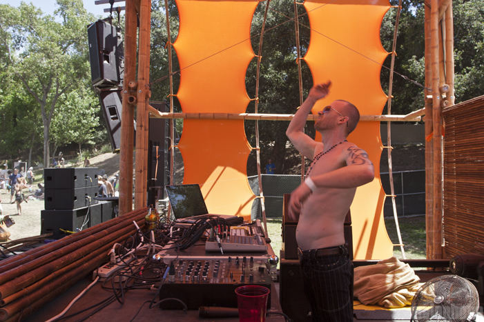 Phutureprimitive at Oak Canyon Ranch, May 28, 2011. Photo by Lymay Iwasaki.