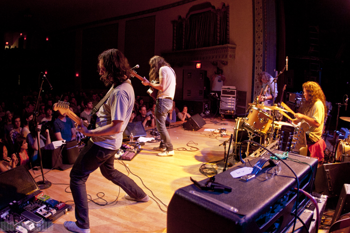 Kurt Vile at Aladdin Theater, July 23, 2011. Photo by Lymay Iwasaki.