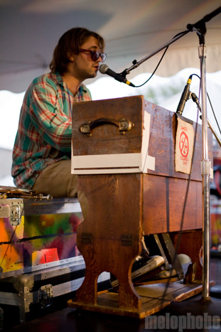 Newport Folk Festival Backstage Benefit, July 30, 2011. Photo by Boston Concert Photography.