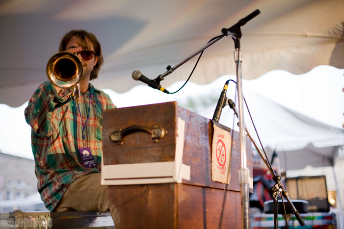 Newport Folk Festival Backstage Benefit, July 30, 2011. Photo by Boston Concert Photography.