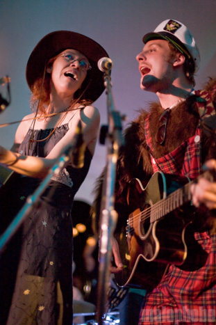 Newport Folk Festival Backstage Benefit, July 30, 2011. Photo by Boston Concert Photography.
