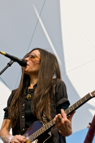 Jesse Sykes and the Sweet Hereafter at Pendarvis Farm, August 6, 2011. Photo by Carrie Johnston and Ian McNeil.