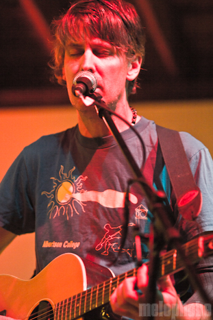 Stephen Malkmus at Disjecta Interdisciplinary Art Center, August 12, 2011. Photo by Troy Dunham.