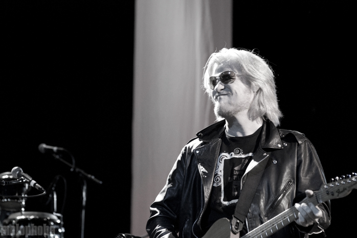 Hall & Oates at Arlene Schnitzer Concert Hall, September 3, 2011. Photo by Colin McLaughlin.