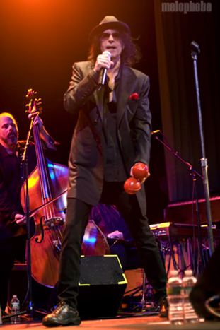 Peter Wolf at Somerville Theatre, October 20, 2011. Photo by Ian Doreian.