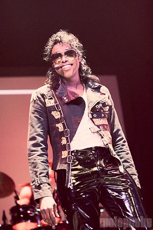 Who's Bad: The Ultimate Michael Jackson Tribute Band at Jefferson Theatre, November 17, 2011. Photo by Ari Sommer.