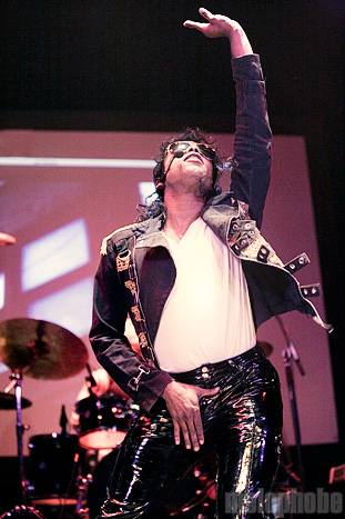 Who's Bad: The Ultimate Michael Jackson Tribute Band at Jefferson Theatre, November 17, 2011. Photo by Ari Sommer.