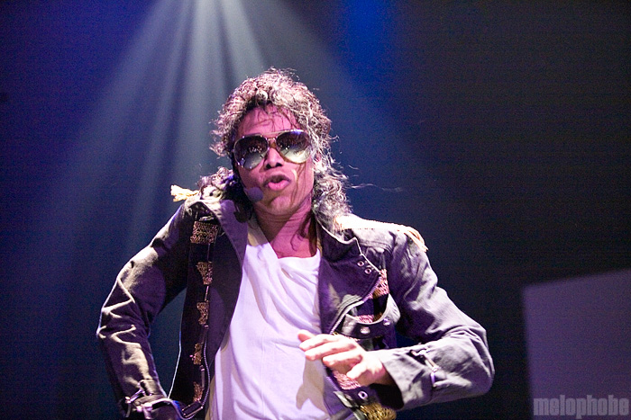 Who's Bad: The Ultimate Michael Jackson Tribute Band at Jefferson Theatre, November 17, 2011. Photo by Ari Sommer.