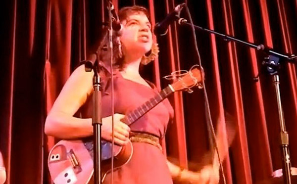 tUnE-yArDs